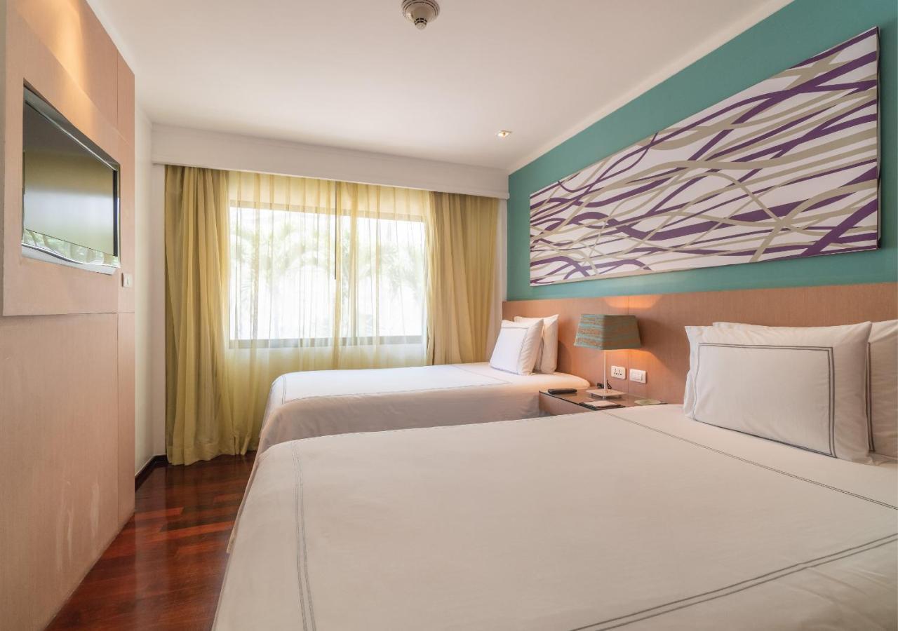 Radisson Resort And Suites Phuket Kamala Beach Buitenkant foto