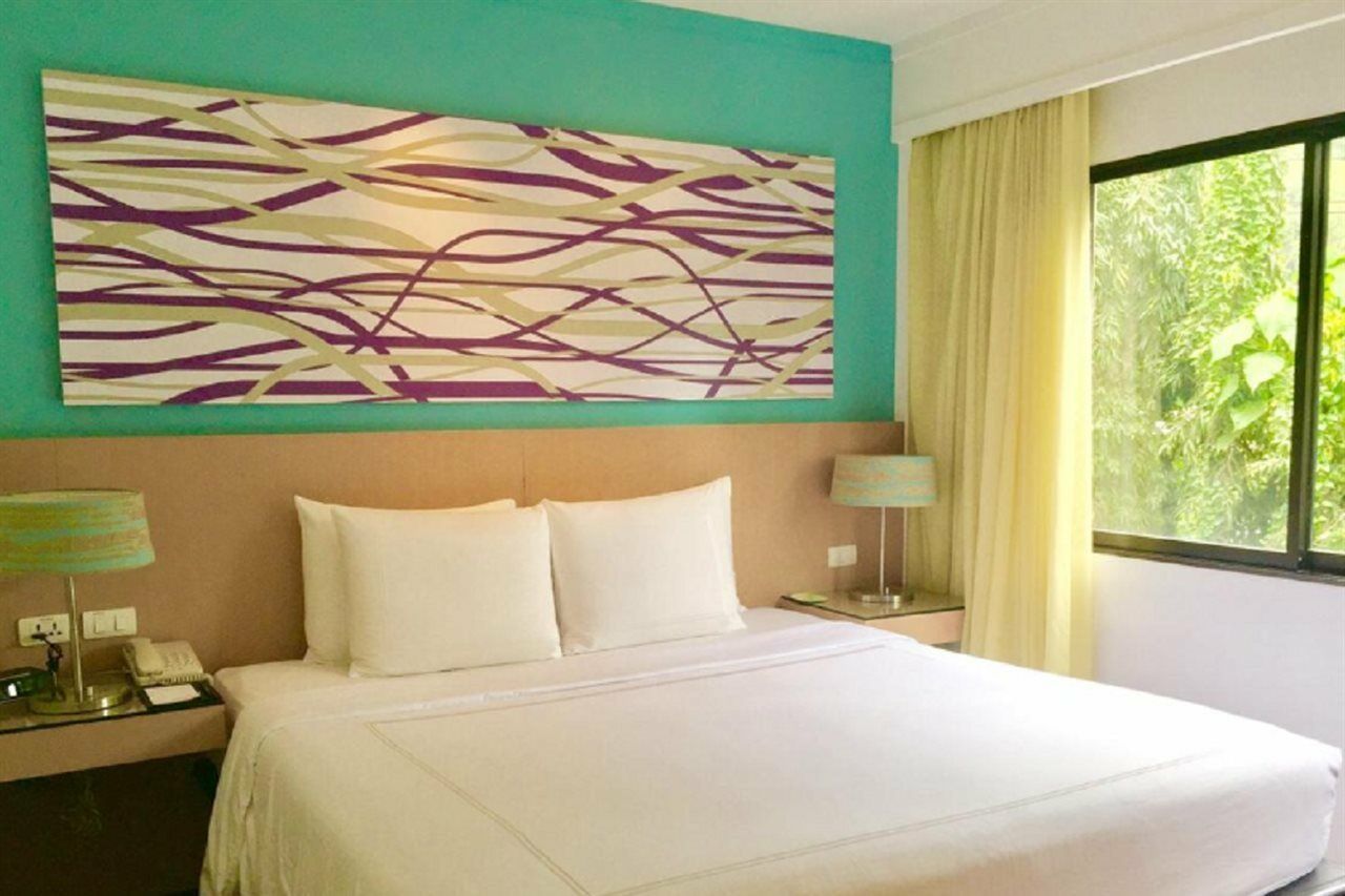 Radisson Resort And Suites Phuket Kamala Beach Buitenkant foto